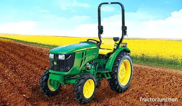 John Deere 3028 EN